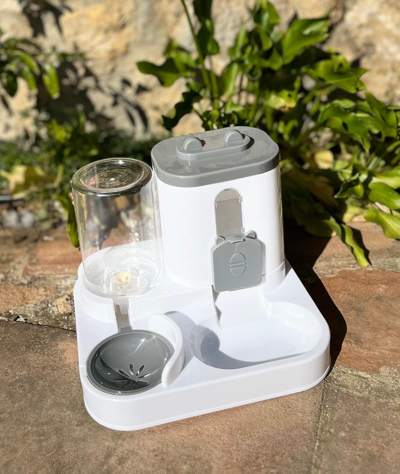 Dispensador Automático de Comida y Agua